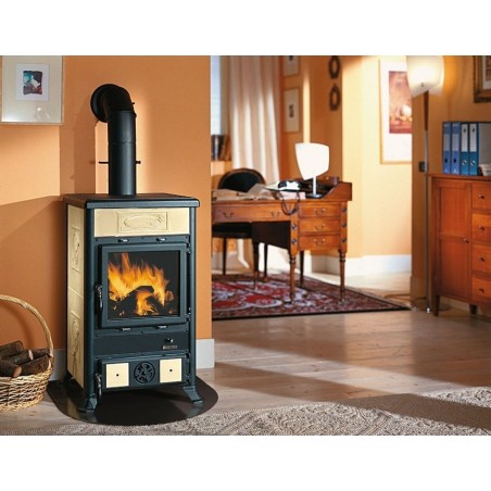 Stufa A Legna In Ghisa Modello ROSSELLA R1 8,8 KW La Nordica Extraflame Pergamena